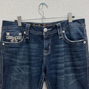 Rock Revival Maisky Easy Capri Size 28 Beautiful dark blue wash jeans